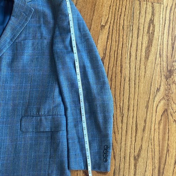 Jos. A. Bank Plaid Sport Coat, 46L - Picture 8 of 14